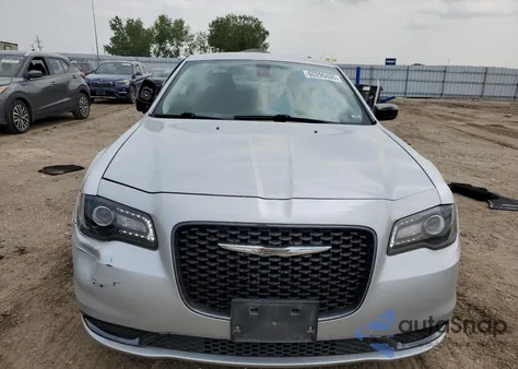 2019 Chrysler 300 Touring из США, поврежденный, VIN 2C3CCAAG4KH648286
